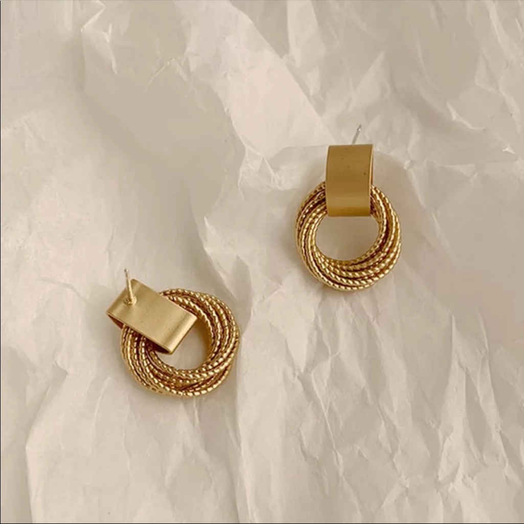 Multi-Layer Geometric Round Circle Stud Ea